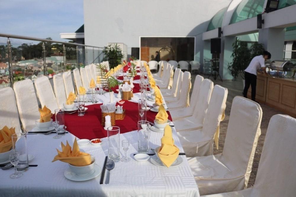 דה לאט Dragon King Hotel מראה חיצוני תמונה