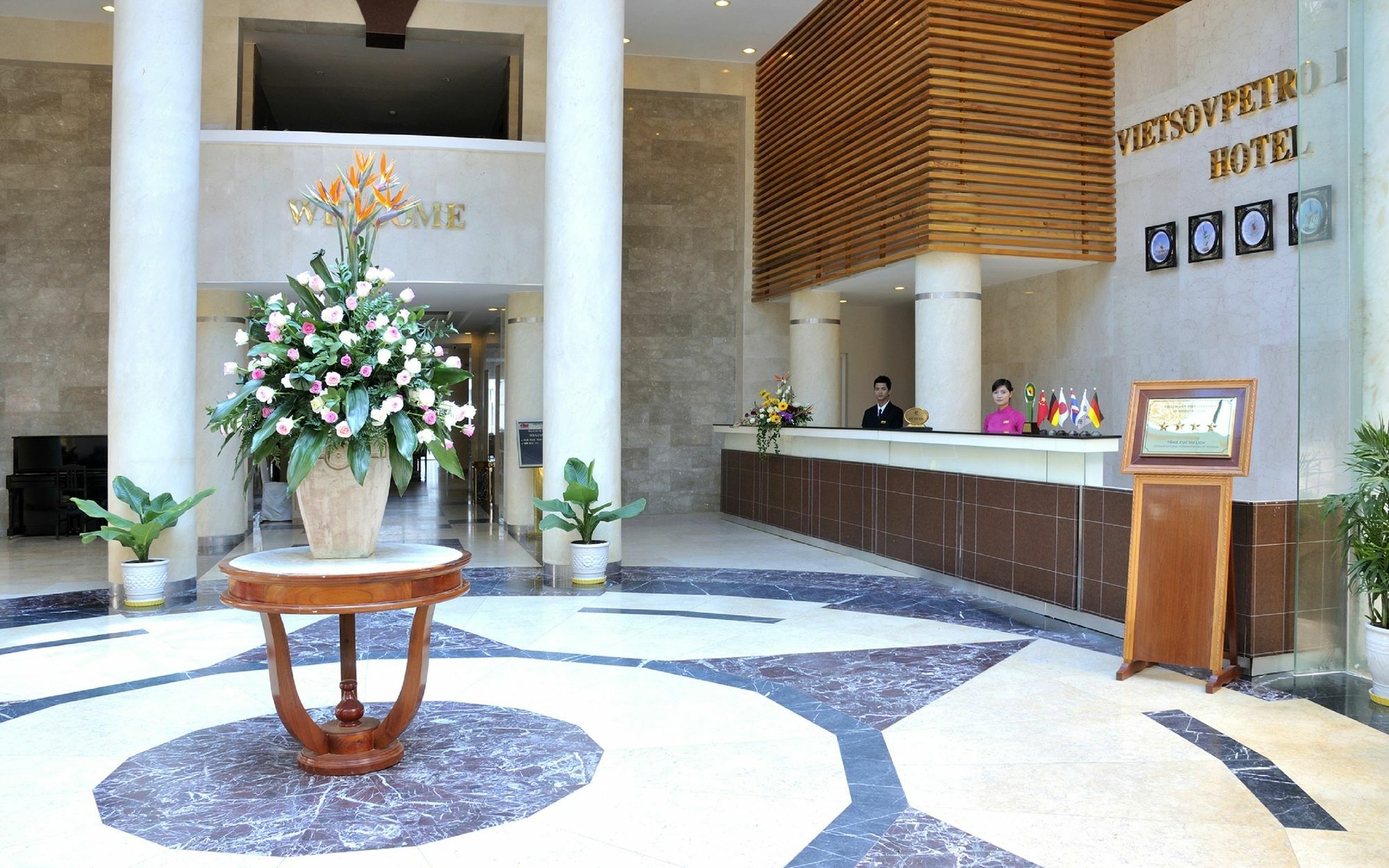 דה לאט Dragon King Hotel מראה חיצוני תמונה